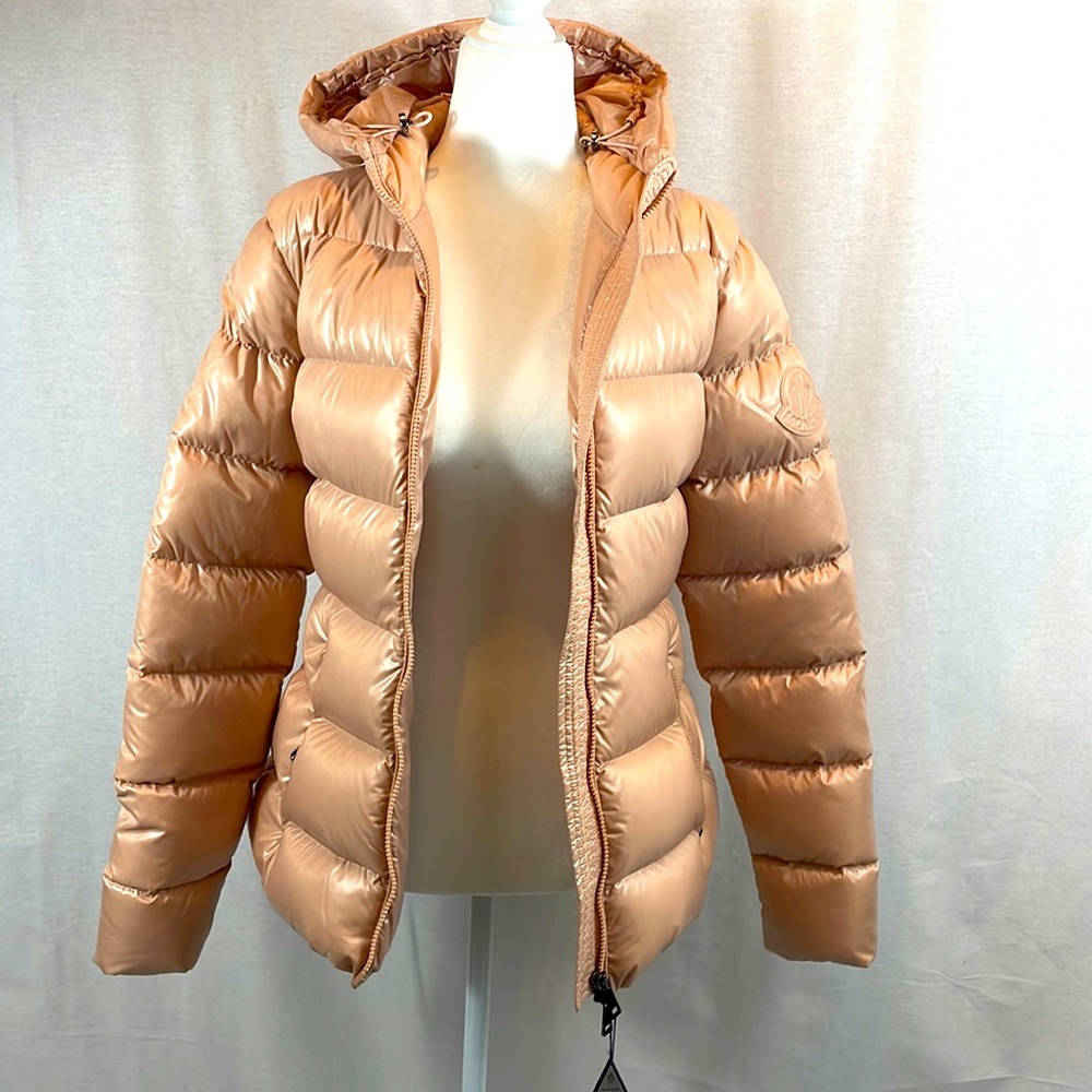 Moncler ladies puffer in apricot